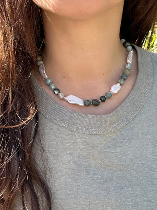 Green & Pearl Beaded Necklace